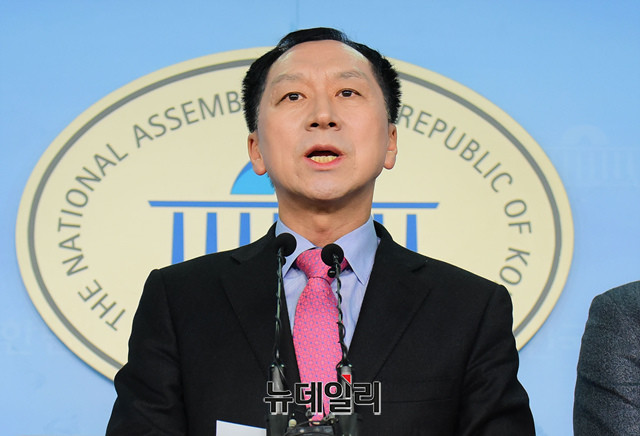 ▲ 김기현 전 울산시장이 2018년 지방선거 당시 경찰의 무리한 수사로 순식간에 반토막났다. 줄곧 앞서가던 김 전 시장은 이 후 지지율을 회복하지 못한 채 선거에서 낙선했다. ⓒ뉴데일리DB