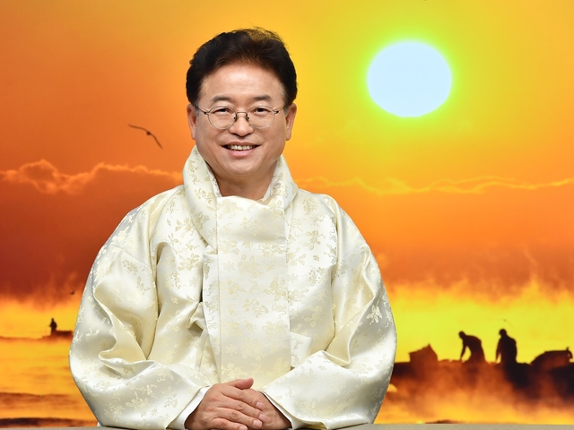 ▲ 이철우 경북도지사가 2019년 이룬 성장을 기반으로 2020년은 그동안 추진해온 변화와 혁신을 성장으로 이끌어내야 할 중요한 해라고 강조했다.ⓒ경북도