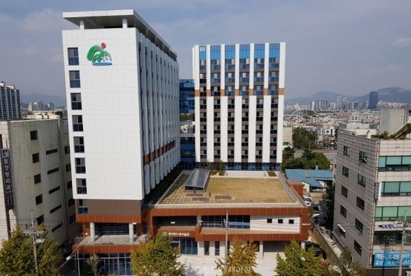 ▲ 충북학사 동서울관.ⓒ충북학사