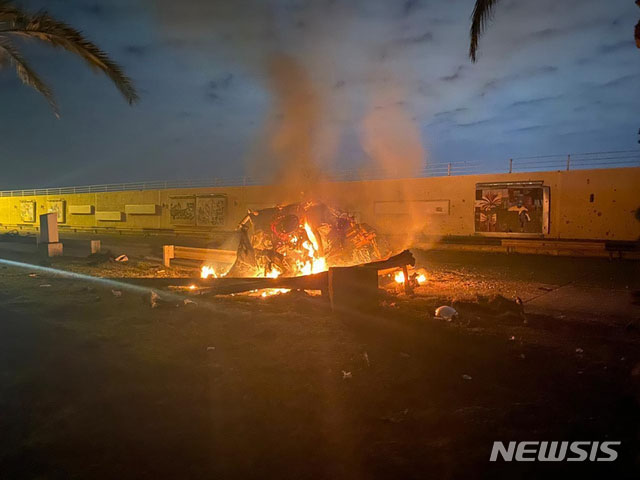 ▲ 거셈 솔레이마니가 타고 있던 차량. ⓒ뉴시스 AP. 무단전재 및 재배포 금지.