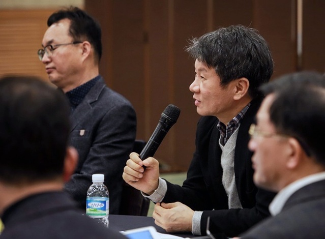 ▲ 정몽규 HDC그룹 회장이 지난 6일 강원도 원주시 오크밸리 리조트에서 열린 'HDC그룹 미래전략 워크숍'에서 발언하고 있다.ⓒHDC그룹