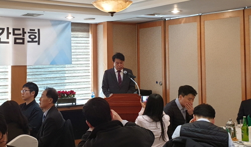 ▲ 박재홍 대한주택건설협회 신임회장이 9일 열린 기자간담회에서 업계 애로사항에 대해 설명하고 있다. = 박지영 기자