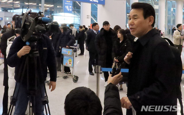 ▲ 지난해 12월 4차 한미 방위비 분담금 협상을 마치고 인천공항으로 귀국하는 정은보 대표. ⓒ뉴시스. 무단전재 및 재배포 금지.