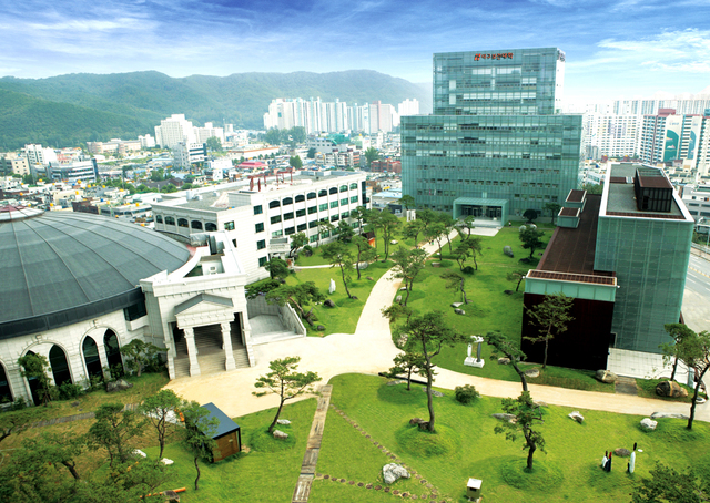 ▲ 대구보건대학교(총장 남성희) 2020학년도 정시모집 원서접수를 집계 결과, 정원내 295명 모집에 1633명이 지원해 5.5대 1의 경쟁률을 기록했다.ⓒ대구보건대