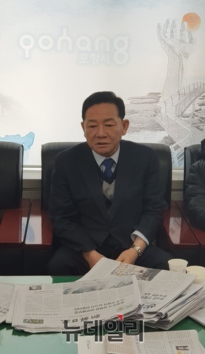 ▲ 공원식 지진범대위 위원장이 20일 기자간담회를 하고 있다.ⓒ뉴데일리