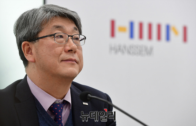 ▲ 강승수 한샘 회장이 21일 서울 마포구 한샘 상암사옥에서 진행된 기자간담회에서 발언하고 있다. ⓒ정상윤 기자