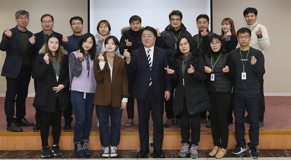 ▲ 충북 청주시는 22일 시청 대회의실에서 ‘청주시 SNS서포터즈’ 발대식을 열었다.ⓒ청주시