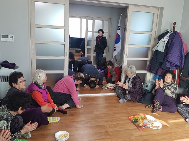 ▲ 노기경 본부장은 신년인사를 겸해 21일부터 22일까지 본부 최인접마을인 나아리, 나산리, 봉길리 경로당을 방문했다.ⓒ월성본부