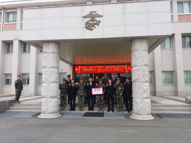 ▲ 송경창 포항시 부시장은 22일 설을 앞두고 군부대를 방문했다.ⓒ포항시