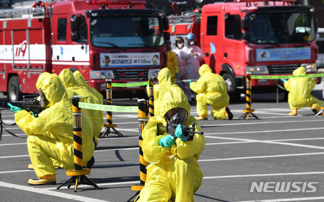 ▲ 지난해 5월 경기 성남시에서 열린 화생방 테러대응 훈련. ⓒ뉴시스. 무단전재 및 재배포 금지.