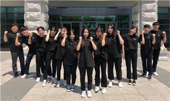 ▲ 청주대학교 방사선학과 졸업예정자 전원이 제47회 방사선사 국가시험에 100% 합격한 가운데, 학생들이 포즈를 취하고 있다.ⓒ청주대