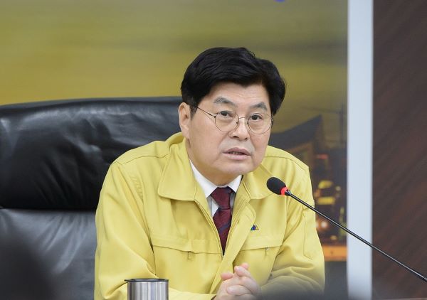 ▲ 이춘희 세종시장이 29일 시청 재난대책상황실에서 감염증 대응 관련기관 대책회의를 주재하고 있다.ⓒ세종시