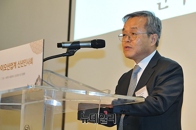 ▲ 서정선 한국바이오협회 회장이 31일 바이오산업계 신년인사회에서 신년사를 하고 있다. ⓒ권창회 기자