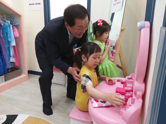 ▲ 김항곤 21대 총선 고령·성주·칠곡 자유한국당 예비후보는 영유아 보육 공약을 발표했다.ⓒ김 예비후보 측