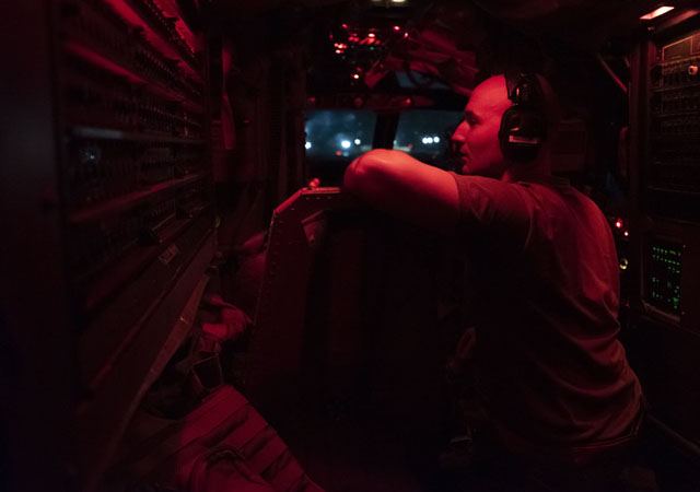 ▲ 훈련 중인 B-52H 전략폭격기 승무원들. ⓒ미군 태평양 공군사령부 공개사진.