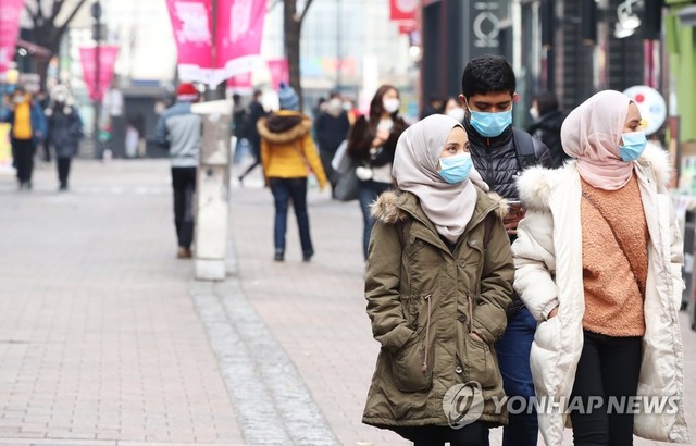 ▲ 신종 코로나바이러스 사태로 주말에도 한산한 서울 중구 명동 거리ⓒ연합뉴스