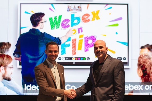 ▲ (왼쪽부터) 샌딥 마흐라(Sandeep Mehra) 시스코 웹엑스 담당 상무, 벤 홀메스(Ben holmes) 삼성전자 유럽법인 B2B 마케팅 헤드. ⓒ삼성전자