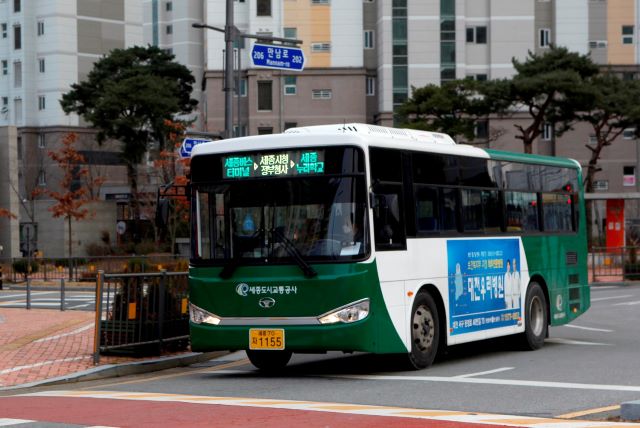 ▲ 세종도시교통공사가 오는 15일부터 기존 221번 노선의 종점을 두루초·중학교에서 세종누리학교까지 연장해 운행한다.ⓒ세종시