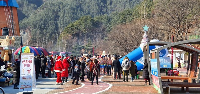 ▲ 지난 12월 21일 운영에 들어간 봉화 산타마을이 개장 58일 동안 약 15만명이 다녀가 겨울대표 관광상품으로 자리매김하고 있다.ⓒ경북도