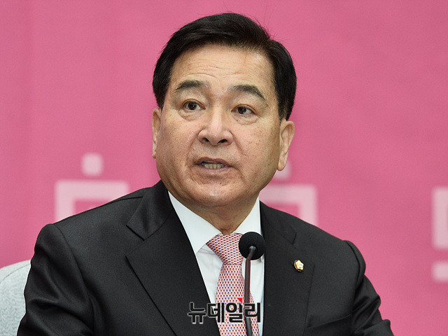 ▲ 심재철 미래통합당 원내대표. 심 원내대표는 20일 CBS 
 '김현정의 뉴스쇼'에 출연,  '문재인 대통령 탄핵'을 언급했다. 심 원내대표는 이날 유승민 의원을 향해 