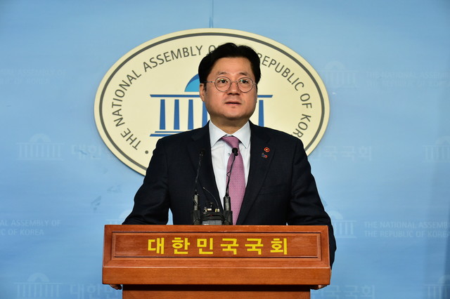 ▲ 더불어민주당 전 수석대변인 홍익표 의원. 홍 의원은 25일 