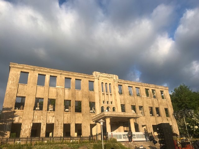 ▲ 강원도 철원군에 위치한 옛 조선노동당사. 행정안전부는 이곳을 '근대 문화거리 테마공원'과 연계해 올해 사업을 완료할 예정이다. ⓒ뉴시스