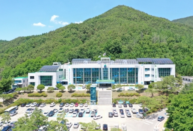 ▲ 청송군(군수 윤경희)은 소나무재선충병 피해의 선제적 예방 및 방지를 위해 지난 2일부터 오는 13일까지 소나무류 무단이동 특별단속을 실시한다.ⓒ청송군