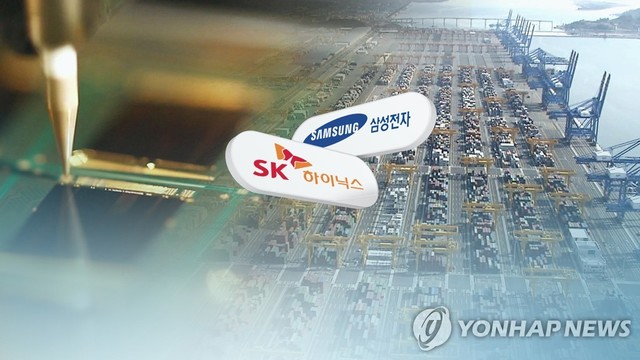 ▲ 코로나19에 따른 IT 수요감소 속에서도 서버 D램, 폴더블 OLED, OLED TV 패널, 무선이어폰 등의 생산라인 가동률은 연초 이후 상승 추세가 이어지며 3월 현재 풀 가동 (100%)을 기록 중인 것으로 파악된다.ⓒ연합뉴스