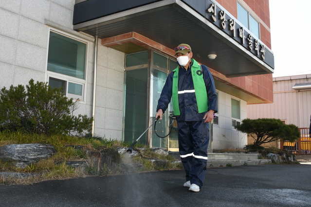 ▲ 달성군은 코로나19의 확산으로 군민들의 불안이 높아지고 있는 가운데 주민 스스로 자율방재단을 구성해 방역활동에 동참하고 있다.ⓒ달성군