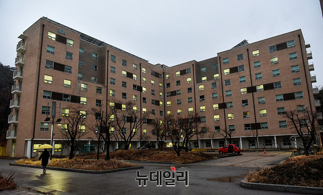 ▲ 서울대 관악학생생활관. ⓒ박성원 기자