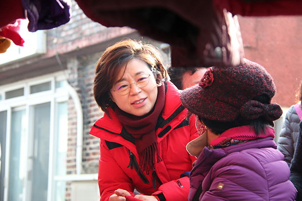 ▲ 김정재 의원의 지난 총선에서의 선거운동 모습.ⓒ의원실