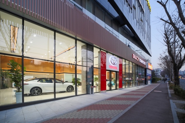▲ 한국토요타가 새로 문을 연  광주 전시장 ⓒ한국토요타