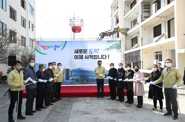 ▲ 포항시는 ‘지진피해지역 특별재생사업’을 본격 시작하기로 하고 피해지역 철거에 들어갔다.ⓒ포항시