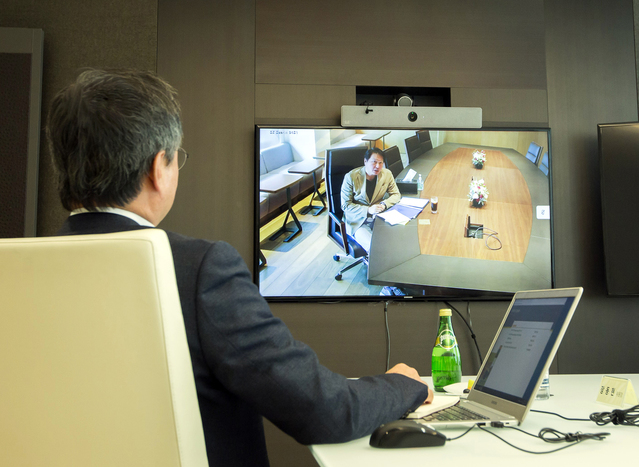 ▲ 최태원 SK 회장이 24일 오전 화상으로 개최된 수펙스추구협의회에서 메시지를 전달하고 있다.ⓒSK