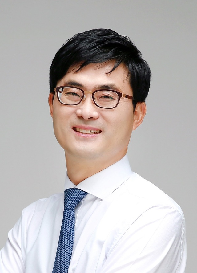 ▲ 더불어민주당 충남 천안병 선거구에 출마한 이정문 후보.ⓒ이정문 후보 선거사무실