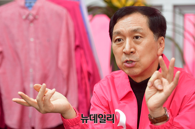▲ 김기현 후보는 본지와의 인터뷰 중에 여당과의 투쟁을 위해서 '그룹'이 필요하다고 강조했다. ⓒ정상윤 기자