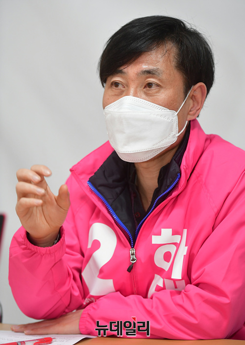 ▲ 하태경 후보는 '윤창호법'을 만들어 음주운전 사망사고 등을 줄인 것이 기억에 남는다고 했다. ⓒ정상윤 기자