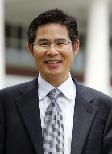 ▲ 신진교 계명대 경영학과 교수가 (사)한국중소기업학회 제37대 회장으로 취임했다.ⓒ계명대