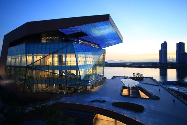 ▲ 아트센터 인천 건축 외관.ⓒ아트센터 인천