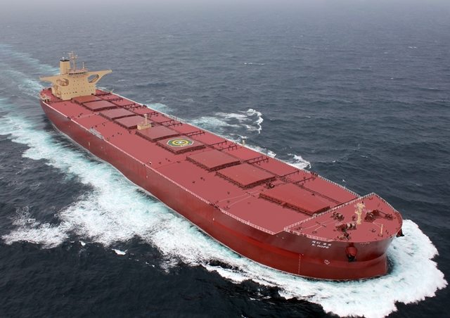 ▲ 현대중공업그룹의 항해지원시스템(HiNAS)이 적용된 SK해운의 초대형 광석 운반선(VLOC) 케이호프(K.Hope)호.ⓒ현대중공업