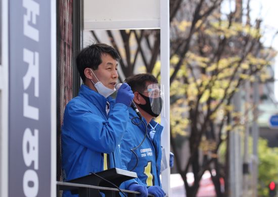 ▲ 서울 구로을에 출마한 윤건형 더불어민주당 후보ⓒ연합뉴스