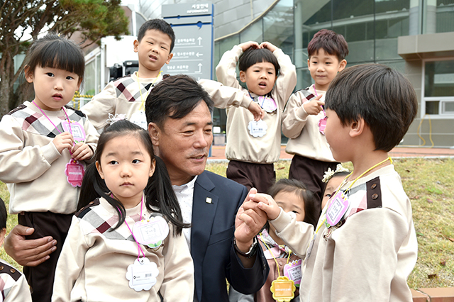 ▲ 청송군은 코로나19 극복 아동양육한시지원사업을 추진한다.ⓒ청송군