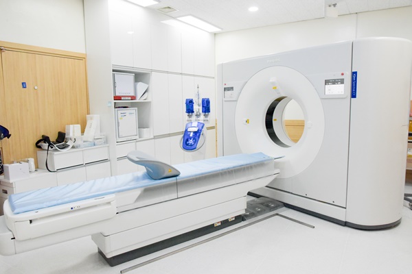 ▲ 충북대학교병원이 새로 도입한 필립스의 ‘아이콘 엘리트 스펙트럴 CT’ 장비.ⓒ충북대병원