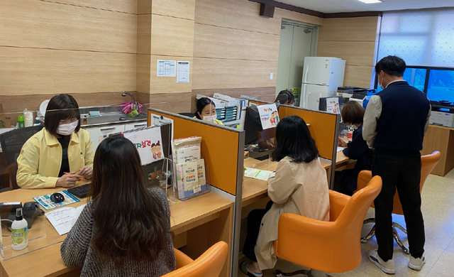▲ 김천시는 산모들의 행복한 출산과 육아를 지원하기 위한 산모·아기 돌봄 서비스사업을 전국 최초로 2020년 1월 출생아부터 시행하고 있다.ⓒ김천시