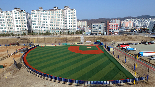 ▲ 안동시는 오는 27일부터 강변 축구장 등 야외 체육시설을 개방한다.ⓒ안동시