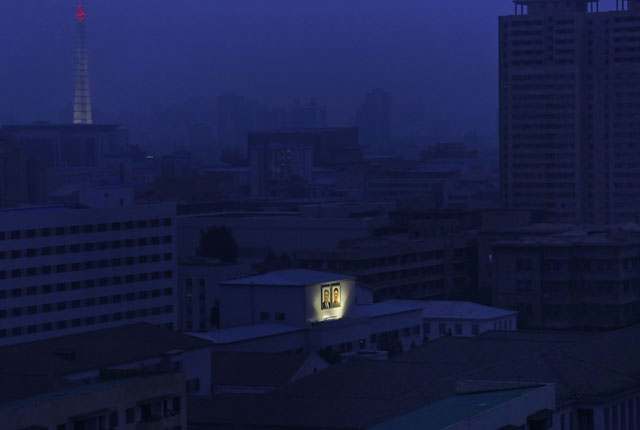 ▲ 북한의 평온함은 이런 느낌이다. 2015년 8월 AP통신 기자가 촬영한 평양의 새벽. ⓒ뉴시스 AP. 무단전재 및 재배포 금지.