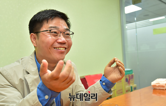 ▲ 지성호 미래한국당 당선인이 27일 와 인터뷰하고 있다. ⓒ정상윤 기자