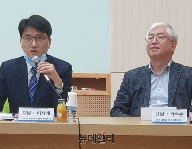 ▲ 이상래 책임연구원과 박우윤 교수(사진 왼쪽부터).ⓒ박근주 기자