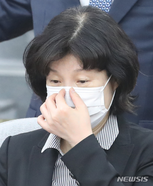 ▲ 부동산실명제 위반과 명의신탁 등 재산 증식을 둘러싸고 각종 의혹이 제기되며 더불어시민당에서 제명된 양정숙 당선인. ⓒ뉴시스