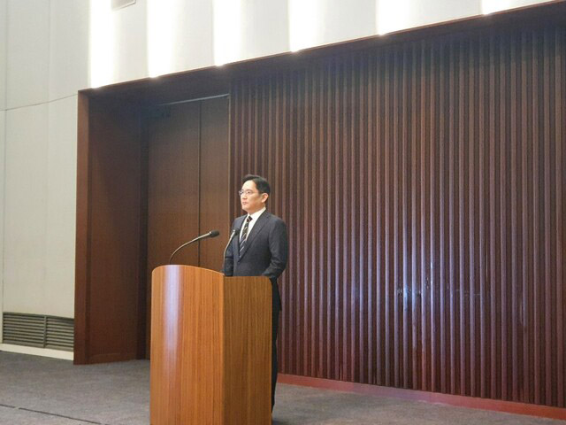 ▲ 6일 서울 삼성전자 서초사옥에서 대국민 사과문 발표에 나선 이재용 삼성전자 부회장 ⓒ뉴데일리